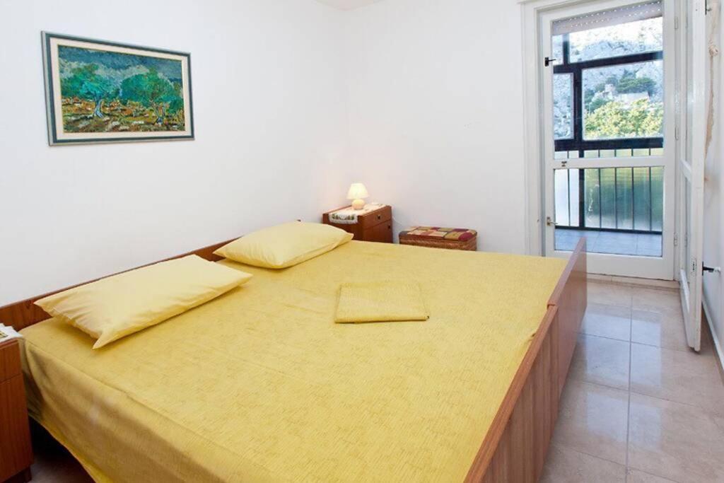 Sara Apartment Punta Omis Near Sandy Beach Exterior photo