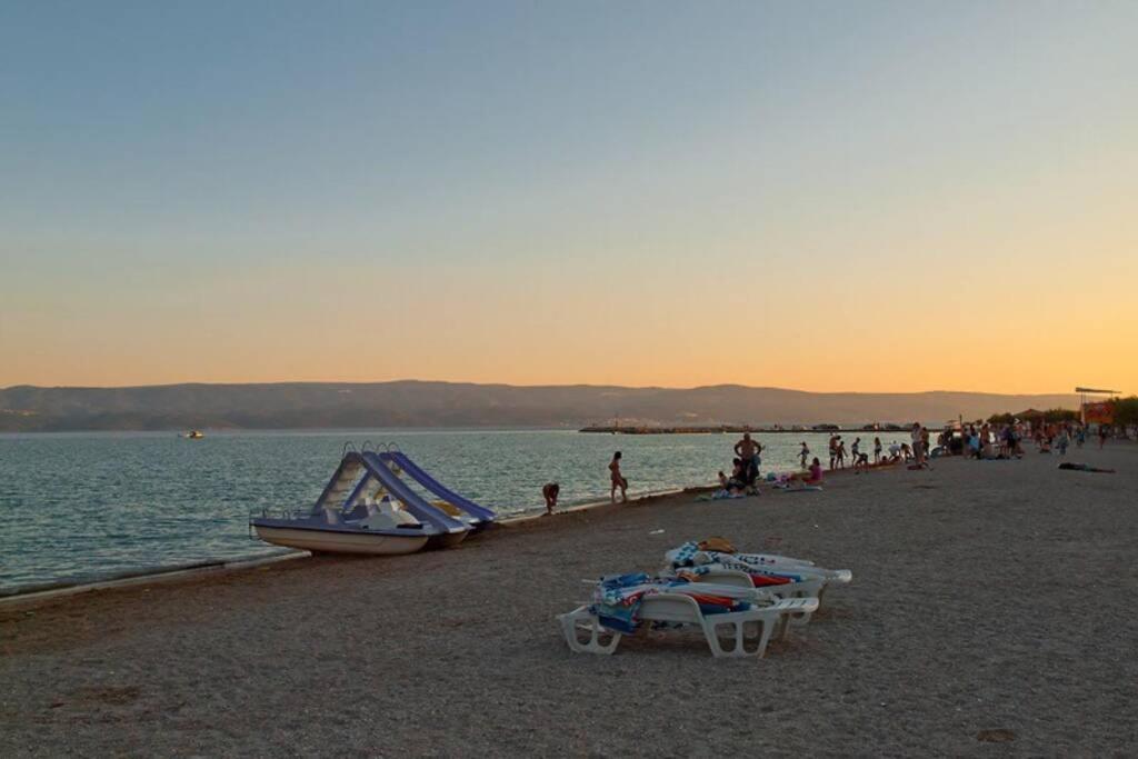 Sara Apartment Punta Omis Near Sandy Beach Exterior photo